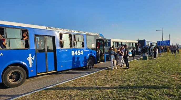Refuerzan transporte público por Feria Libro de La Habana