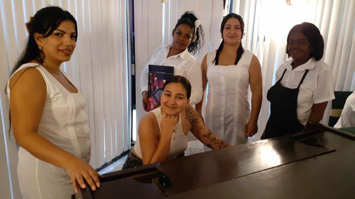 Trabajadoras de restaurante La Roca