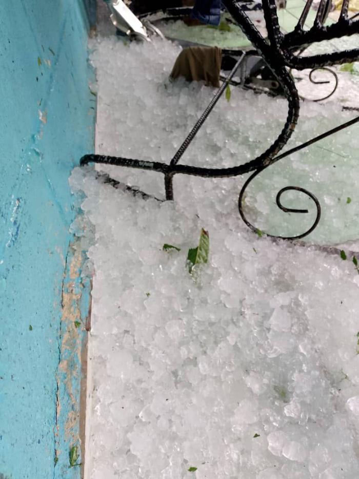 Caída de granizos en zonas de La Habana