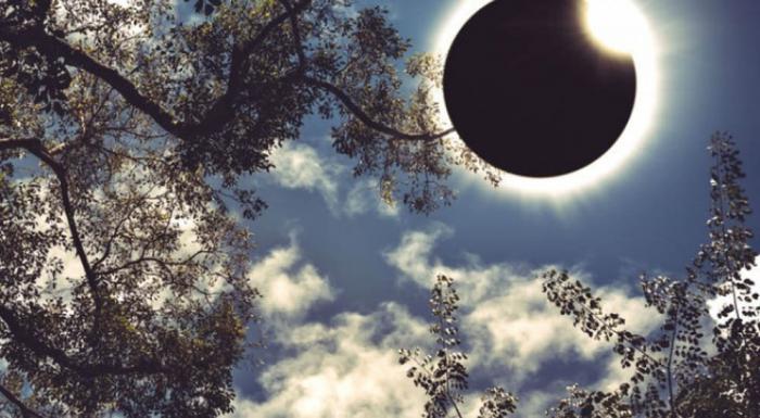 Eclipse solar