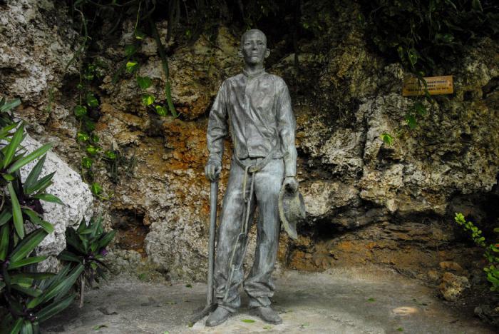 Escultura de José Martí en las antiguas canteras de San Lázaro