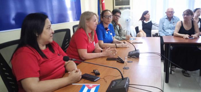 Sindicalistas solidarios con Cuba en denuncian bloqueo de Estados Unidos
