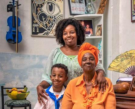 Díaz-Canel felicita a las madres en su Día