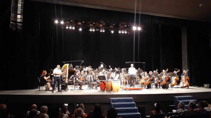 Concierto sinfónico para seis congas