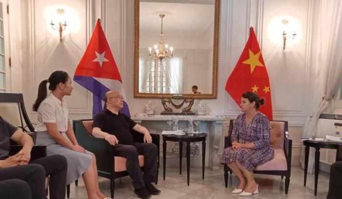 Gobernadora de La Habana recibe a su homólogo de la provincia china de Hebei 