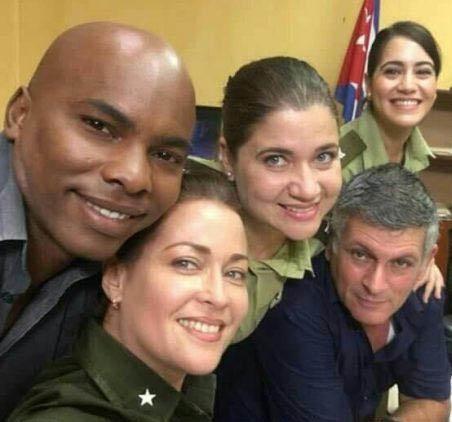 Actores de Tras la huella