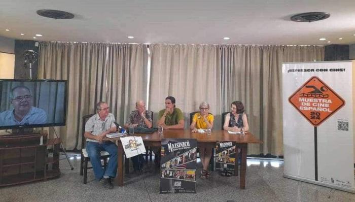 Personas en el estreno del documental
