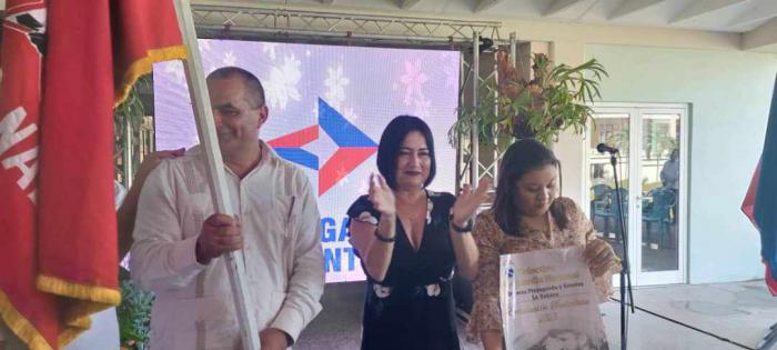 Recibe Empresa de Propaganda y Eventos Condición de Vanguardia Nacional 