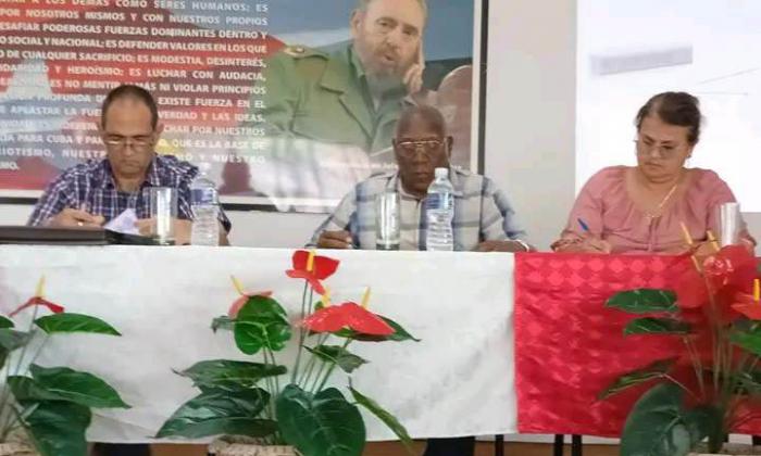 Valdés Mesa en encuentro en El Cotorro