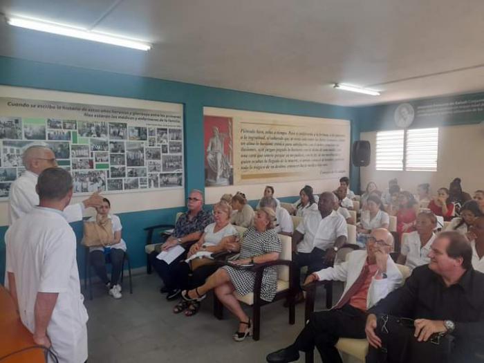Jornada de homenaje e intercambios en el Policlínico Cosme Ordóñez