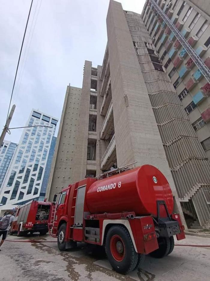 Controlado Incendio en el Edificio Girón