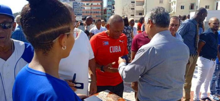 Entrega Sello 60 Edición de los Juegos Escolares Nacionales