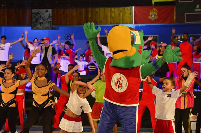 Ceremonia inaugural de los 60 Juegos Escolares Nacionales