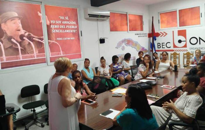 Conversatorio con directivas, abogadas y trabajadoras de ONBC