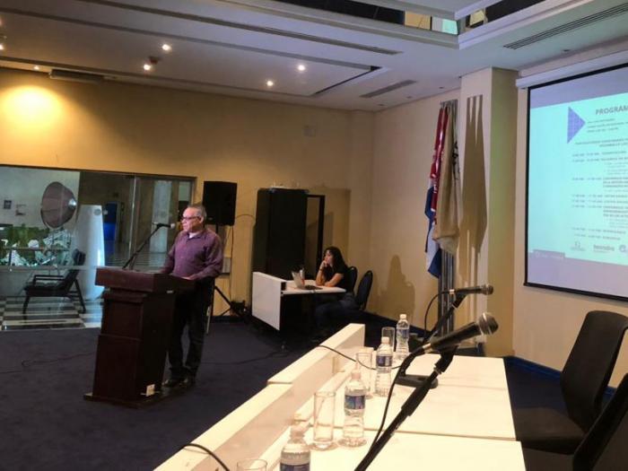 Reunión de participantes en el taller