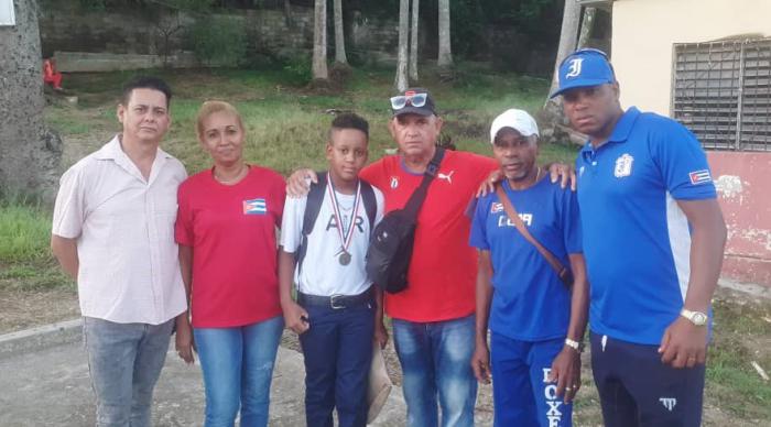 Reconocimiento al peloterito Daynier Madruga León, de la categoría sub 12