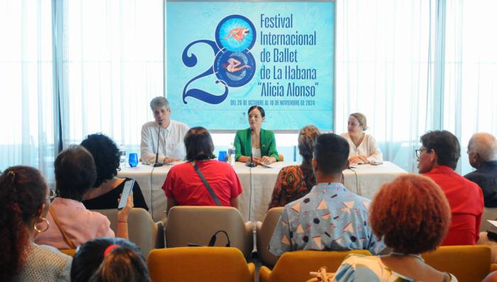 Conferencia de prensa sobre el 28 Festival Internacional de Ballet de La Habana Alicia Alonso.