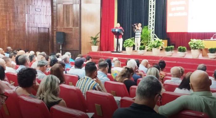Cuba refuerza su compromiso con la comunicación social