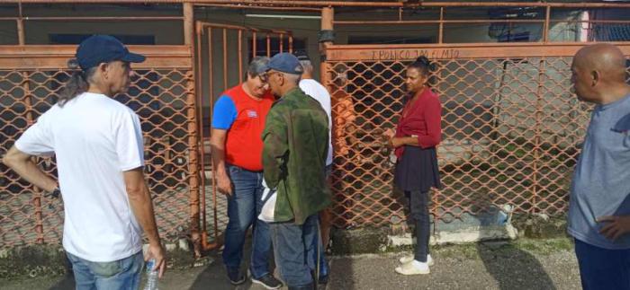 Directivos del ICS visitan barrio de Buenos Aires, en el Cotorro