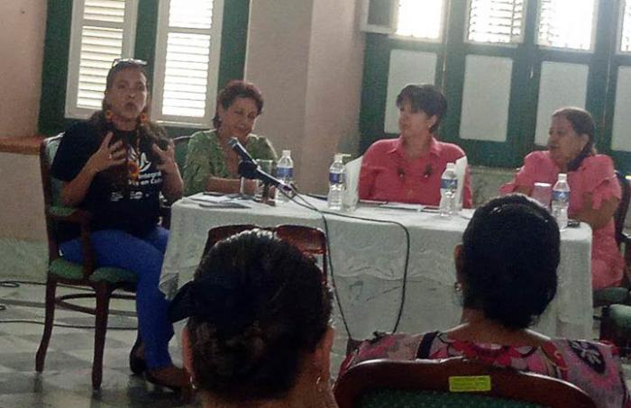 Conferencia por nueva normativa sobre cuidadores
