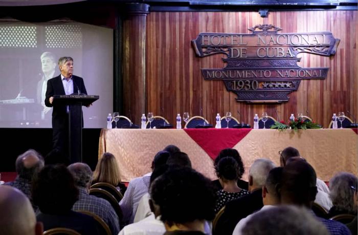 Viceministro cubano de Relaciones Exteriores, Carlos Fernández de Cossío, ofrece declaraciones a la prensa