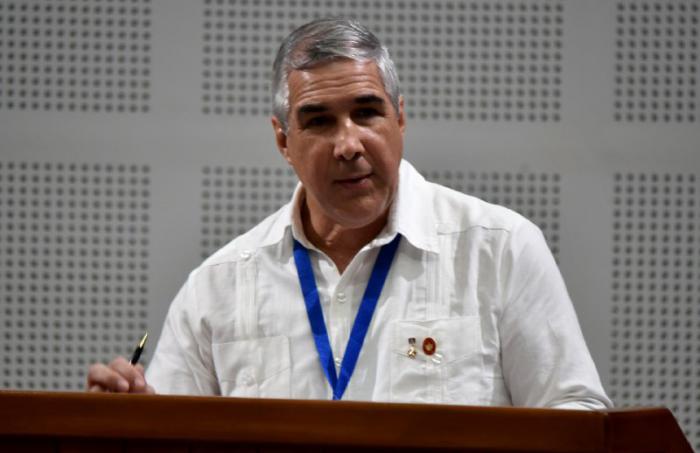  Eduardo Martínez Díaz, vice primer ministro de la República
