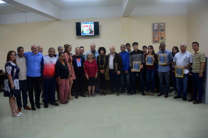 Visita Díaz-Canel nuevas sedes de instituciones de la prensa cubana