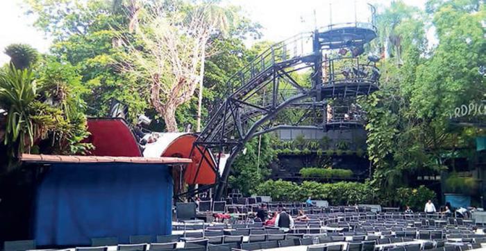 Una de las torres del cabaré Tropicana