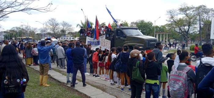 Multitudinaria participación del pueblo en la Virgen del Camino.
