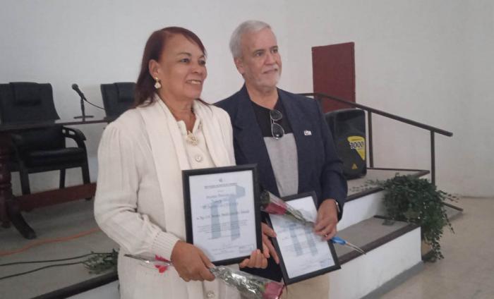 Ing. Antonia Amalia González y Dr. Ciencias Ing. Miguel Castro