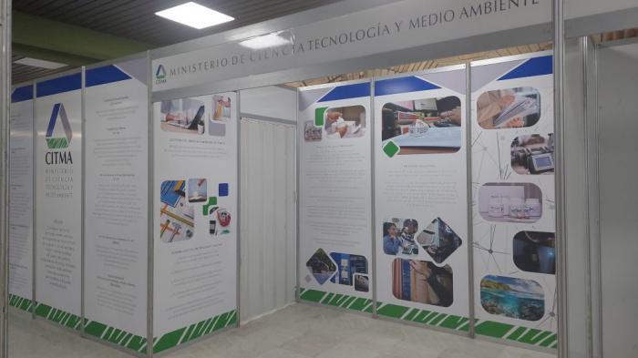 Stand en la Feria de Innovación para el desarrollo