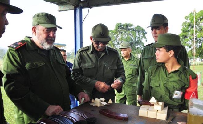 Primer ministro en bastión estudiantil en la Cujae y la Uci