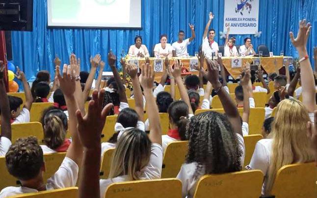 Pioneros en la plenaria