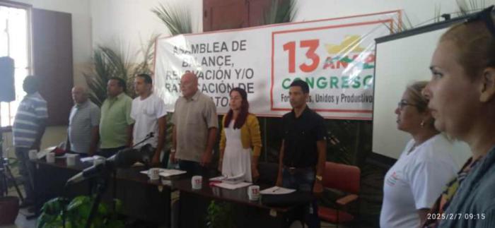 Campesinos del Cotorro