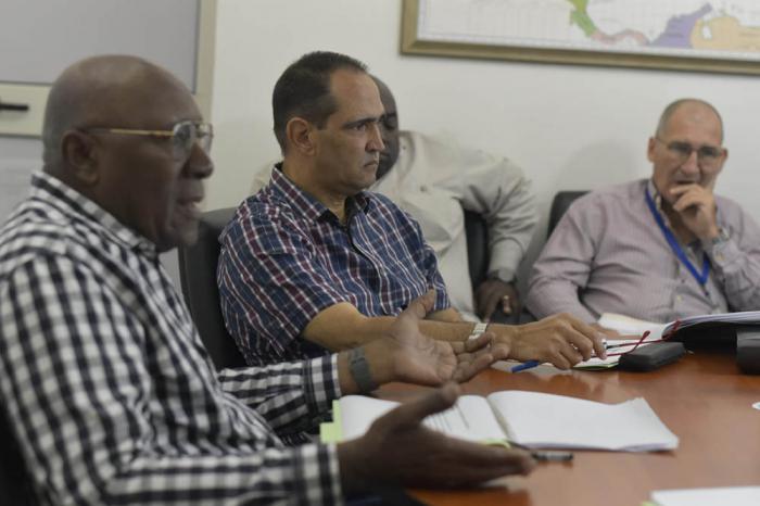 Visita Valdés Mesa Complejo Lácteo de La Habana