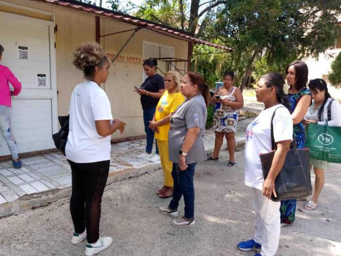 Aprecia Secretaria General de la FMC labor comunitaria en La Lisa
