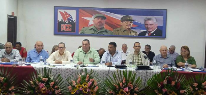 El presidente nacional  de la ANAP, Félix Duarte Ortega, ( al centro) intervino sobre las misiones y desafíos del sector.
