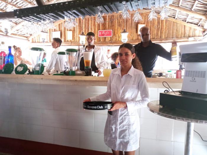 Para brindar un servicio de bar restaurante, desde el mediodía y hasta las 10 de la noche abre al público el Ranchón del Músico.