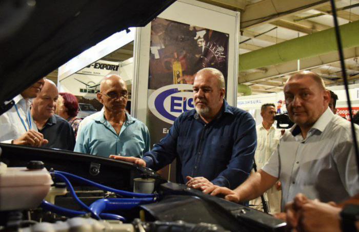 Marrero Cruz en inauguración de Feria de Transporte