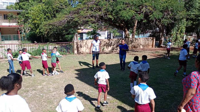 Actividad en la Escuela especial Tupac Amuru de Alamar.