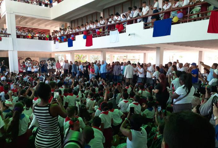 Díaz-Canel en inauguración de Palacio de Pioneros La Habana