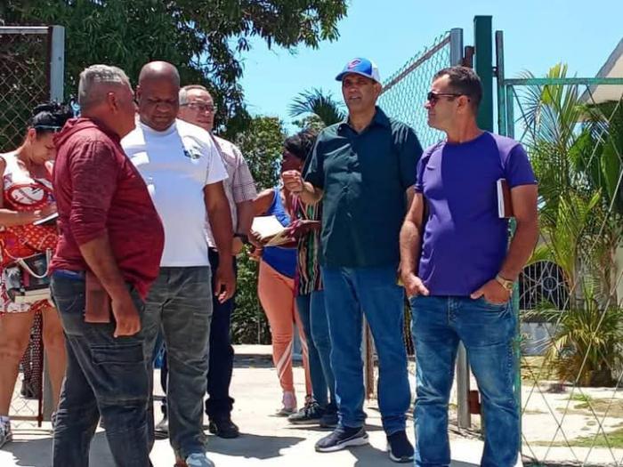 Autoridades de La Habana recorren sitios de interés de Marianao