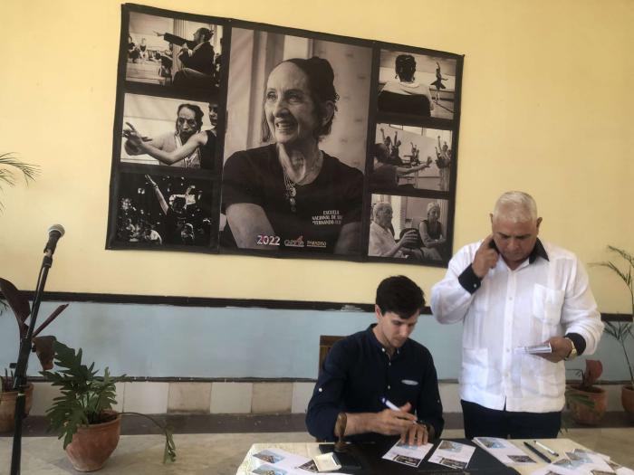 Cancelación del Sello Postal “30 aniversario”