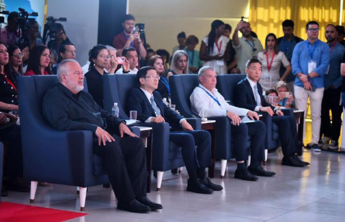 Asiste Primer Ministro a inauguración de FitCuba 2025