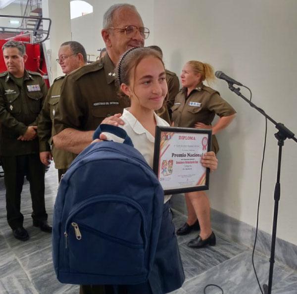 Premiacion del concurso infantil Bomberro Voluntario soy