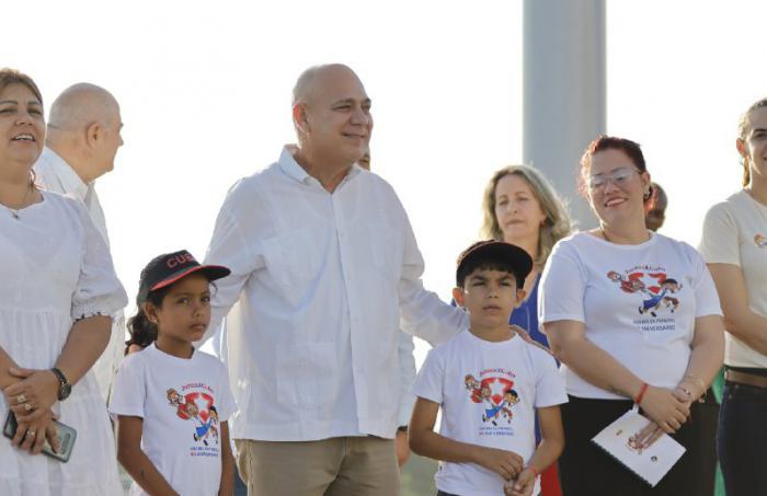 Roberto Morales Ojeda, miembro del Buró Político y Secretario de Organización del Comité Central, asistió a la apertura de la Asamblea nacional 64 aniversario de la OPJM, efectuada en el Memorial José Martí.
