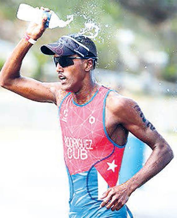 Triatleta habanero Alejandro Rodríguez