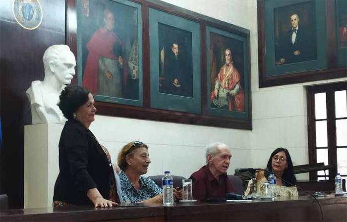 Sesionó III Coloquio Biblioteca Cubana: experiencias del siglo XXI
