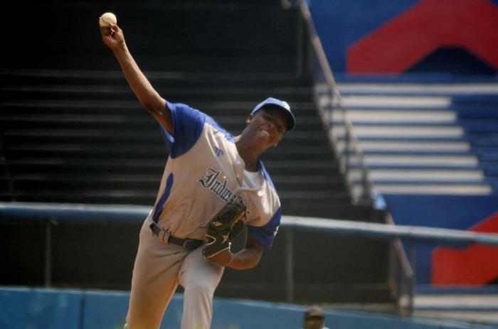 Pitcher de La Habana en Serie Nacional de Béisbol sub 23
