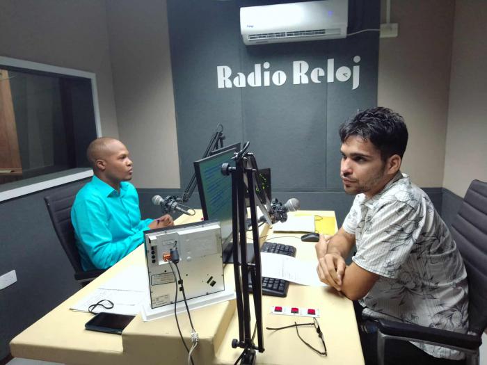 Reinaugurada en Radio Reloj Cabina de Locución Ibrahim Aput